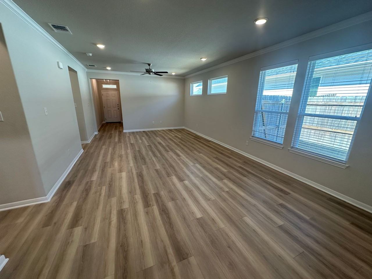 4911 Bellfalls Ct - Photo 5 of 23