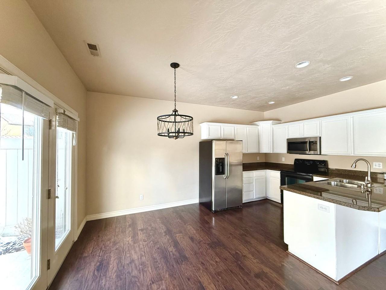 965 E 6795 S - Photo 7 of 38