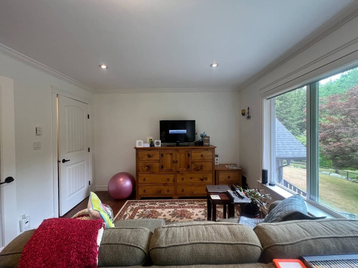 26450 Ferguson Avenue - Photo 3 of 9