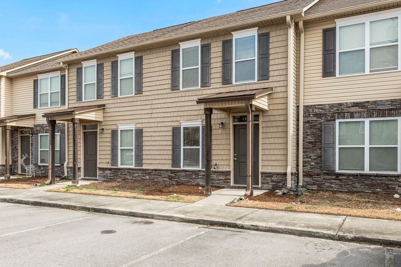 404 Sullivan Loop Rd - Photo 2 of 22