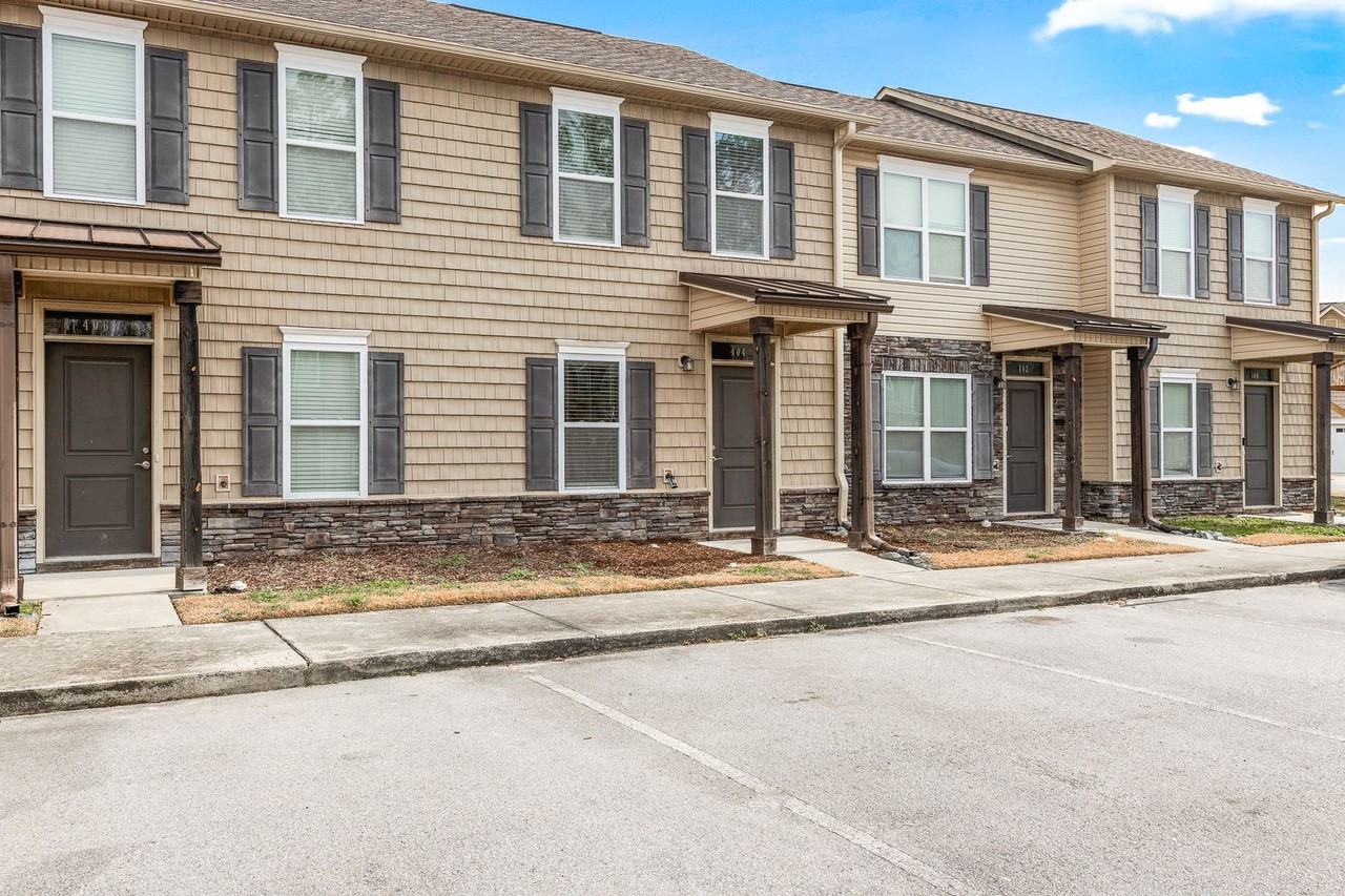 404 Sullivan Loop Rd - Photo 3 of 22