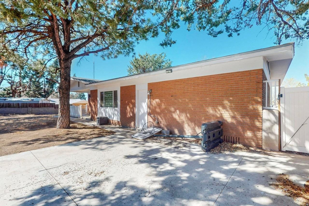 10320 San Luis Rey Pl Ne - Photo 3 of 41