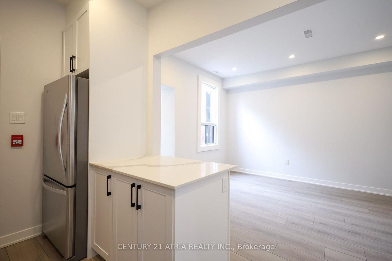 613 College Street #3 - Photo 7 of 27