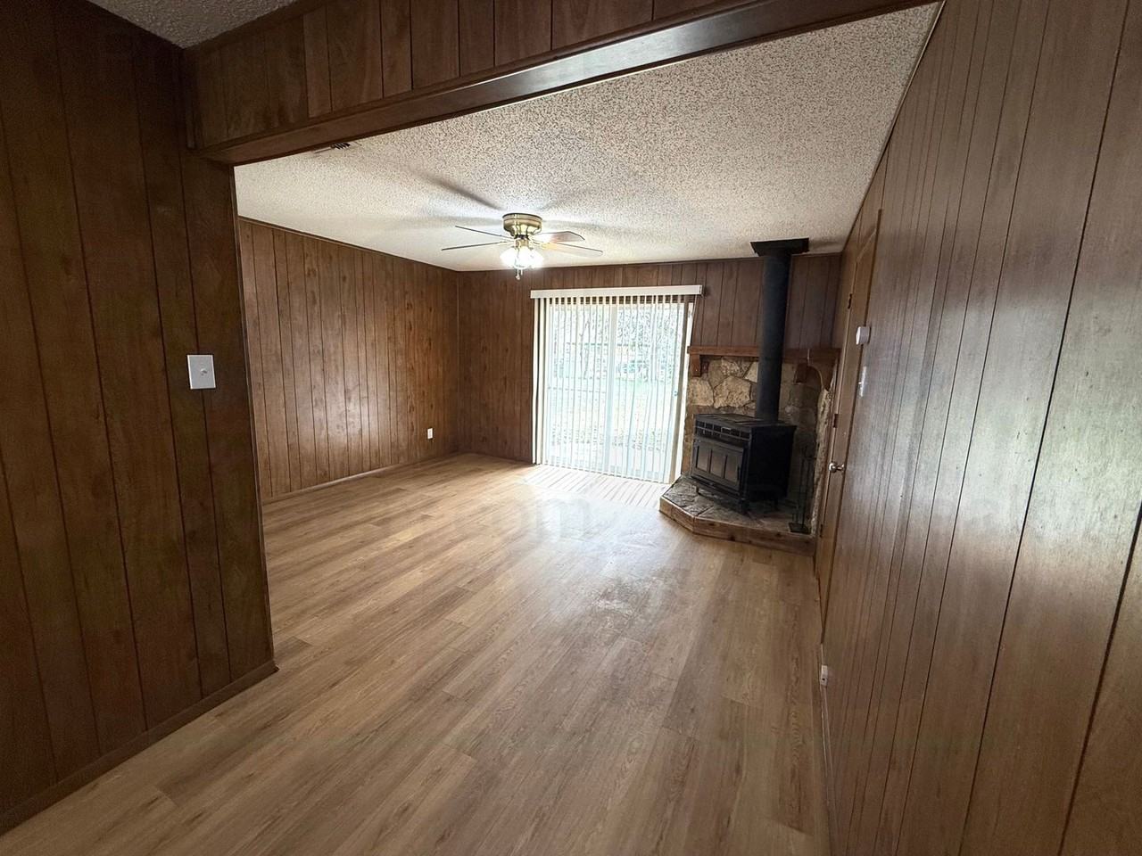 710 Upland Ln - Photo 4 of 17