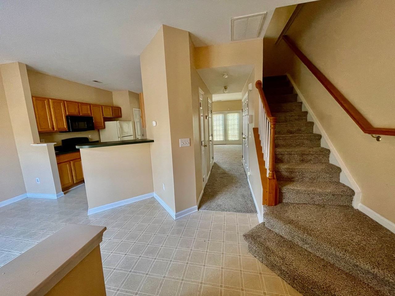 5308 Jocelyn Ln - Photo 3 of 20