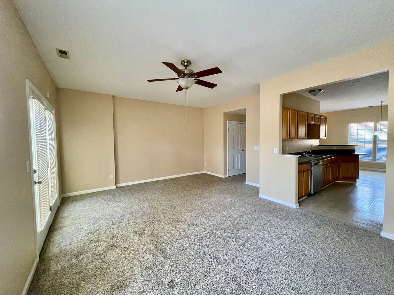 5308 Jocelyn Ln - Photo 7 of 20