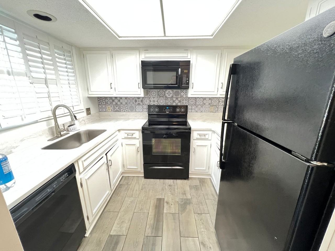 53 Shadow Moss Pl - Photo 5 of 28