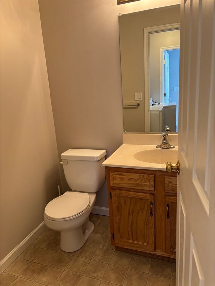 2149 Penn St - Photo 5 of 11