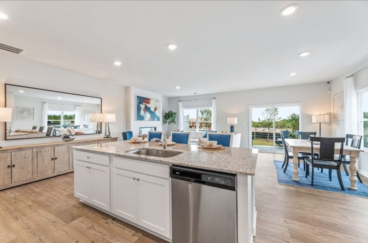 24 Founders Dr - Photo 4 of 24