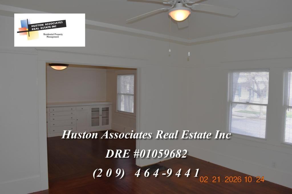 845 N Lincoln St - Photo 5 of 15