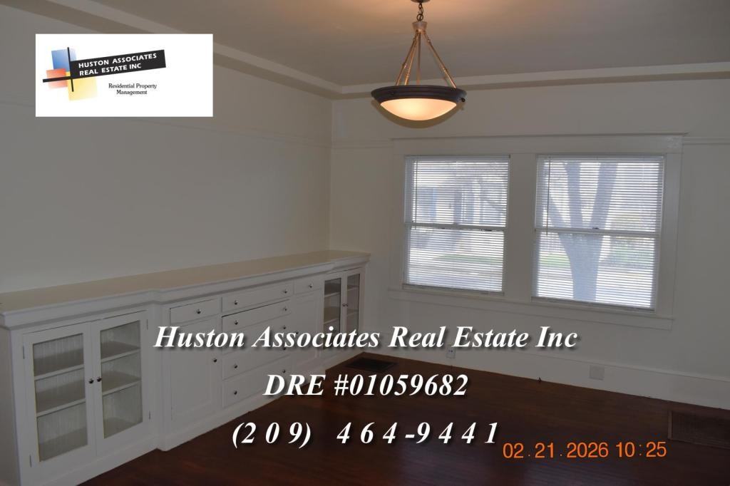 845 N Lincoln St - Photo 6 of 15