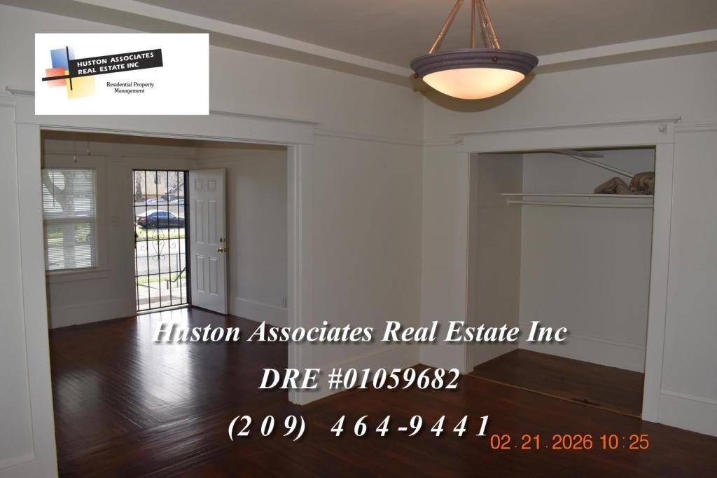 845 N Lincoln St - Photo 7 of 15