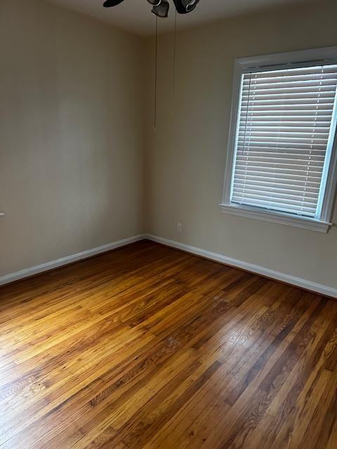 2304 Parkwood Rd - Photo 3 of 4