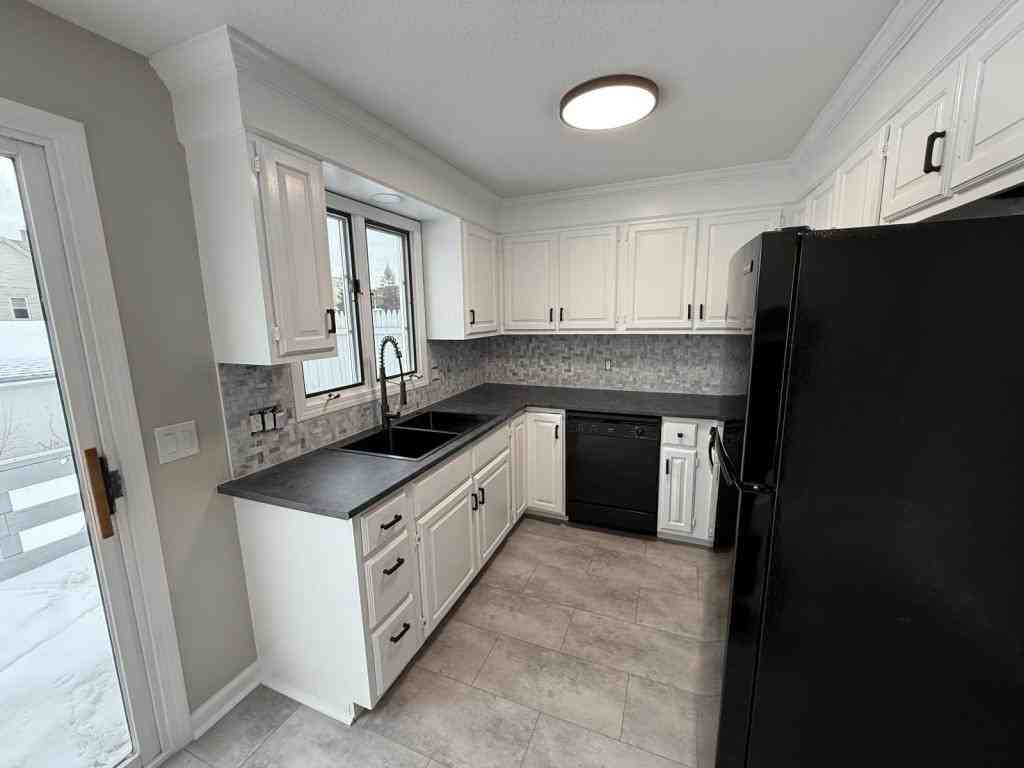 1200 Worcester St - Photo 3 of 28