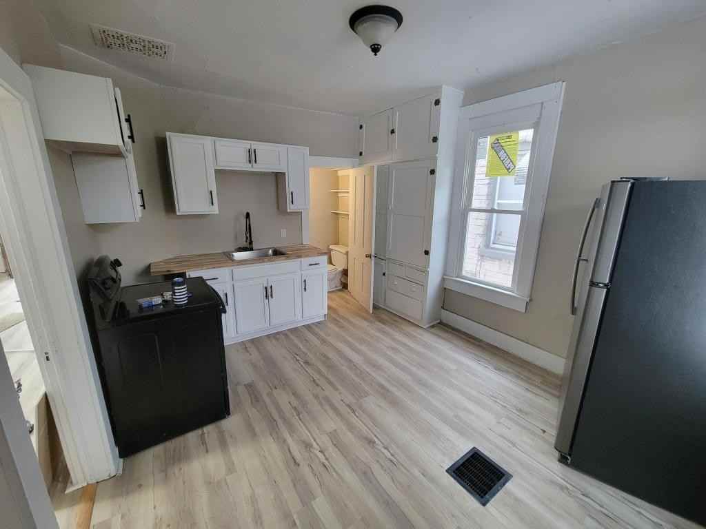 1402 3rd St - Photo 5 of 12