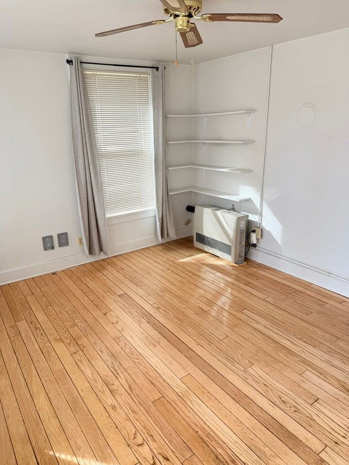 1336 N Weber St #6 - Photo 3 of 16