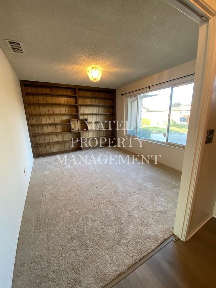 630 Newcomb Ave - Photo 4 of 18