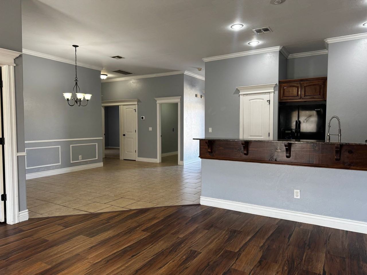 5708 Valor Ave - Photo 4 of 22