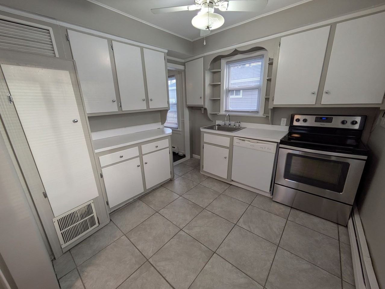 2855 Grayson St - Photo 7 of 18