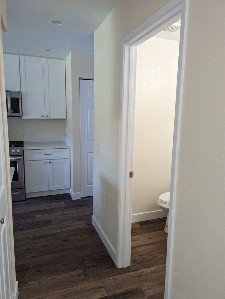 12159 Wilsey Way - Photo 5 of 38