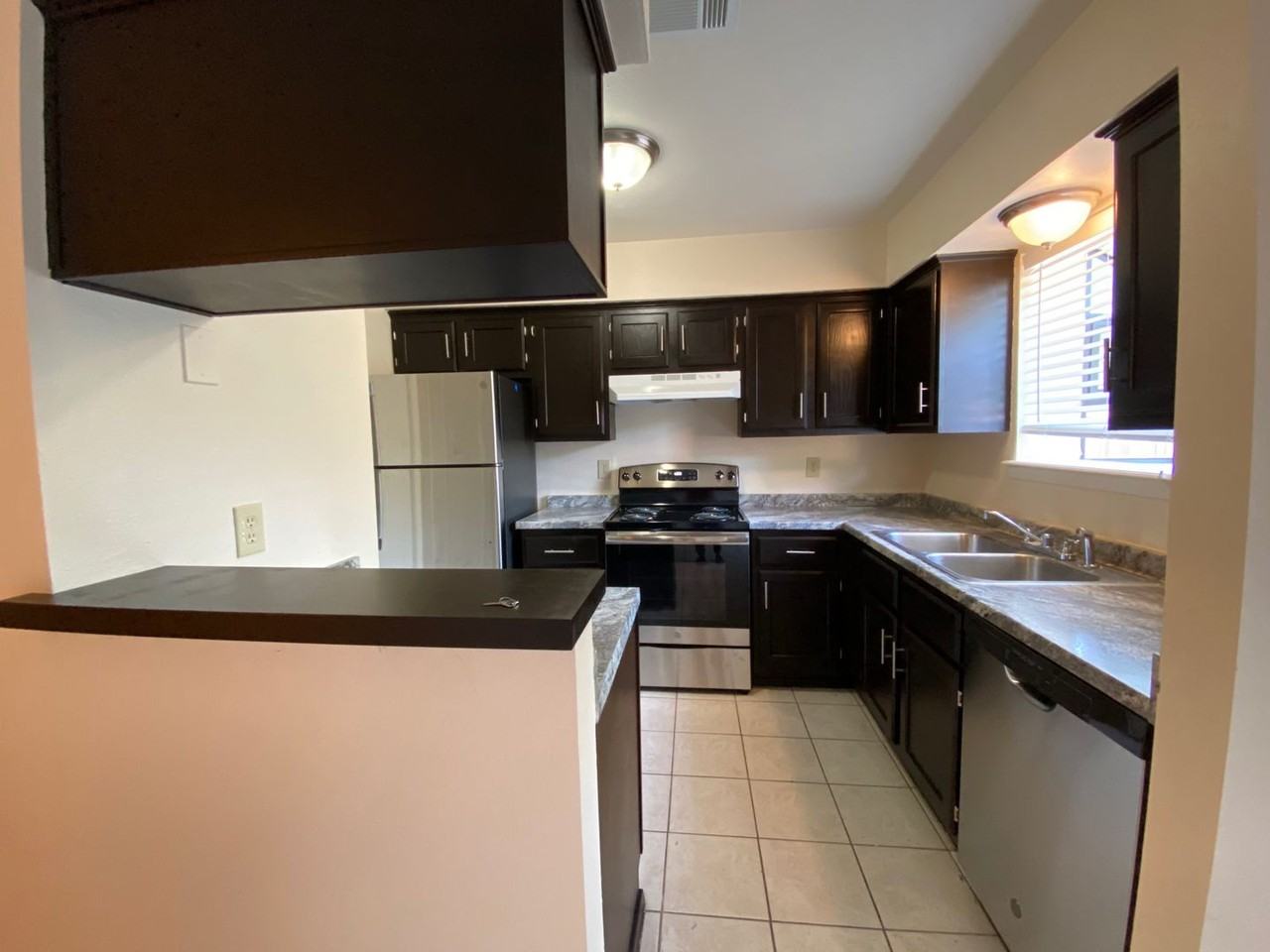 1904 Dartmouth St Apt R4 - Photo 6 of 21