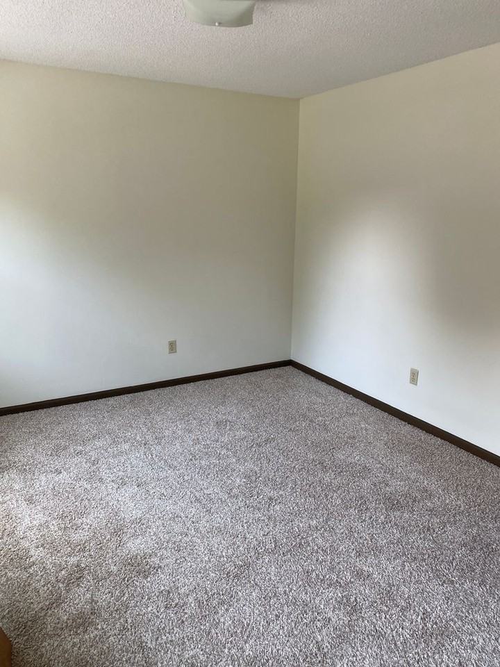 1112 Park St - Photo 3 of 9