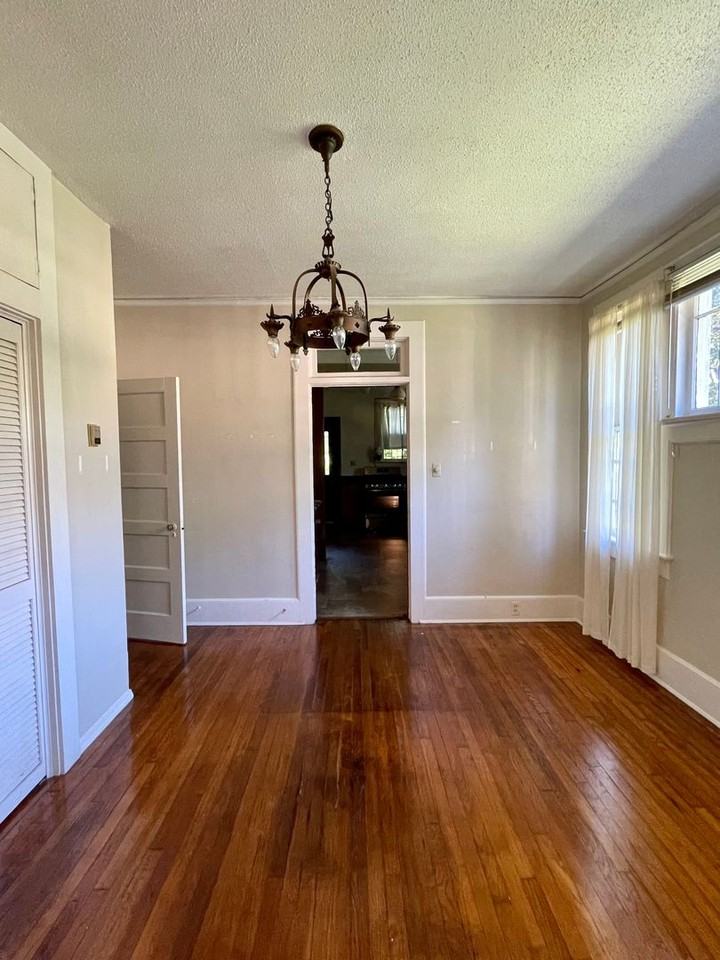 1513 King St - Photo 3 of 10