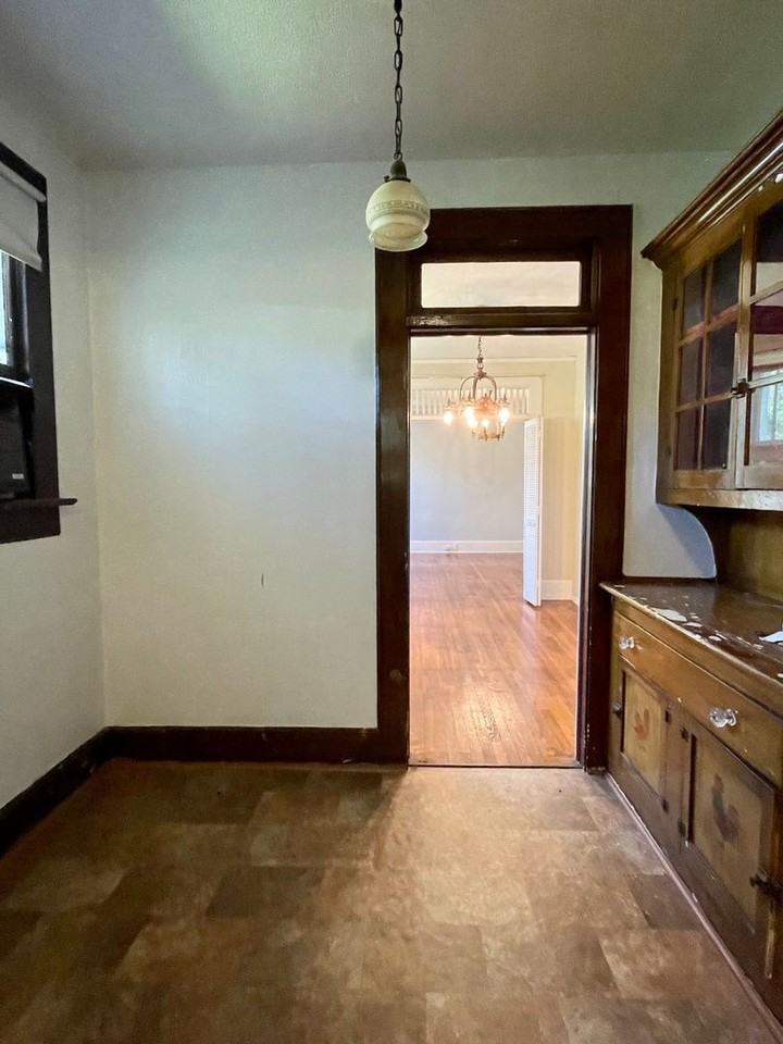 1513 King St - Photo 6 of 10