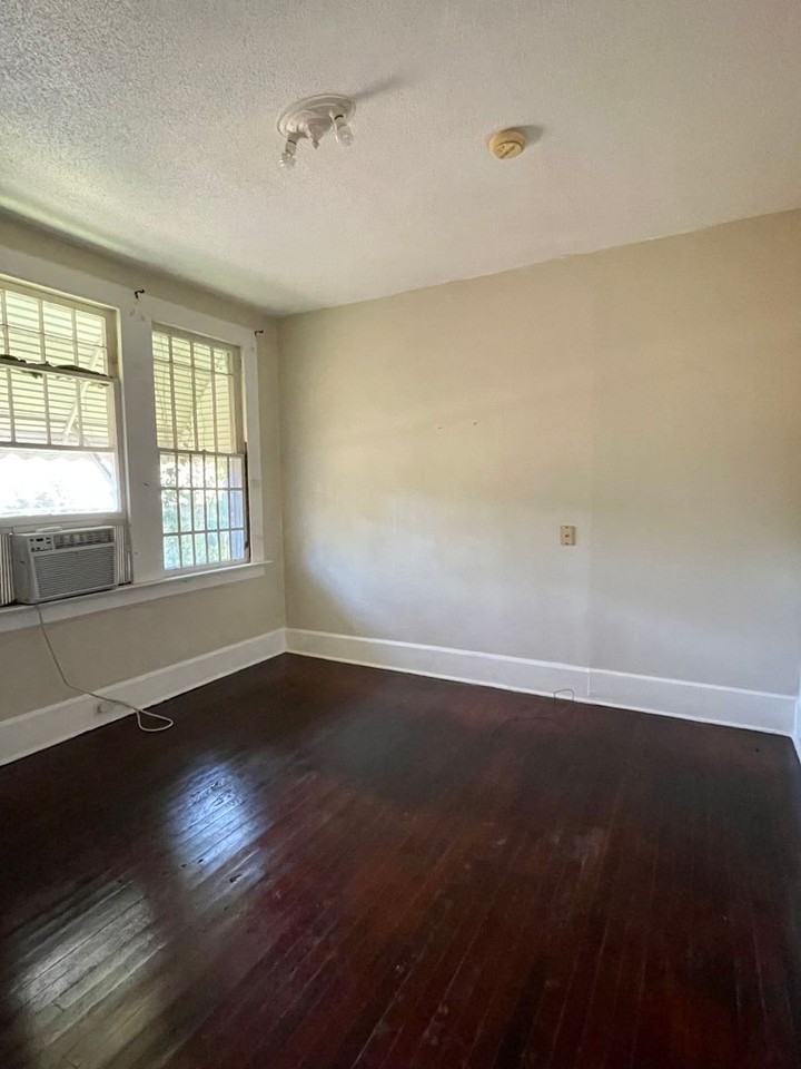 1513 King St - Photo 7 of 10