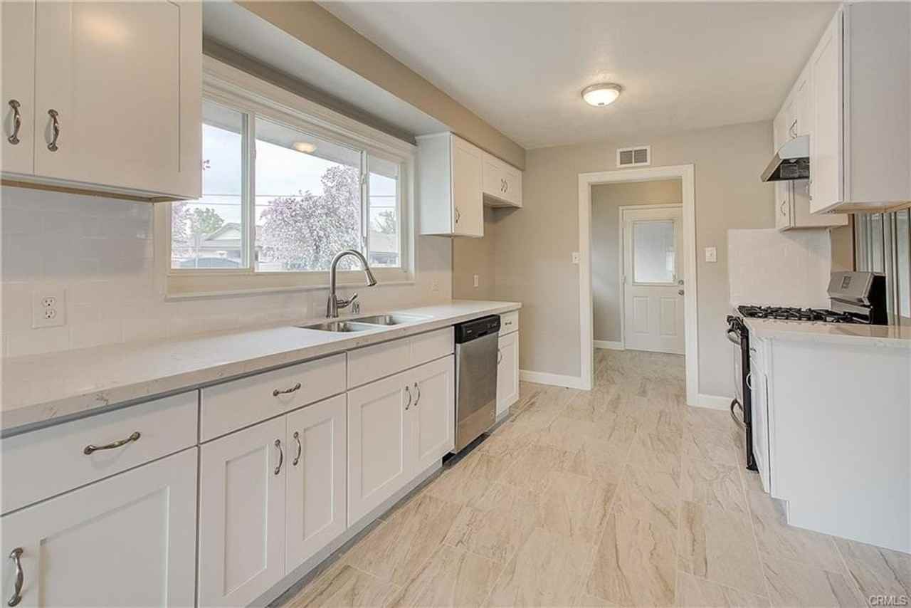 1242 E Everett Pl - Photo 2 of 18