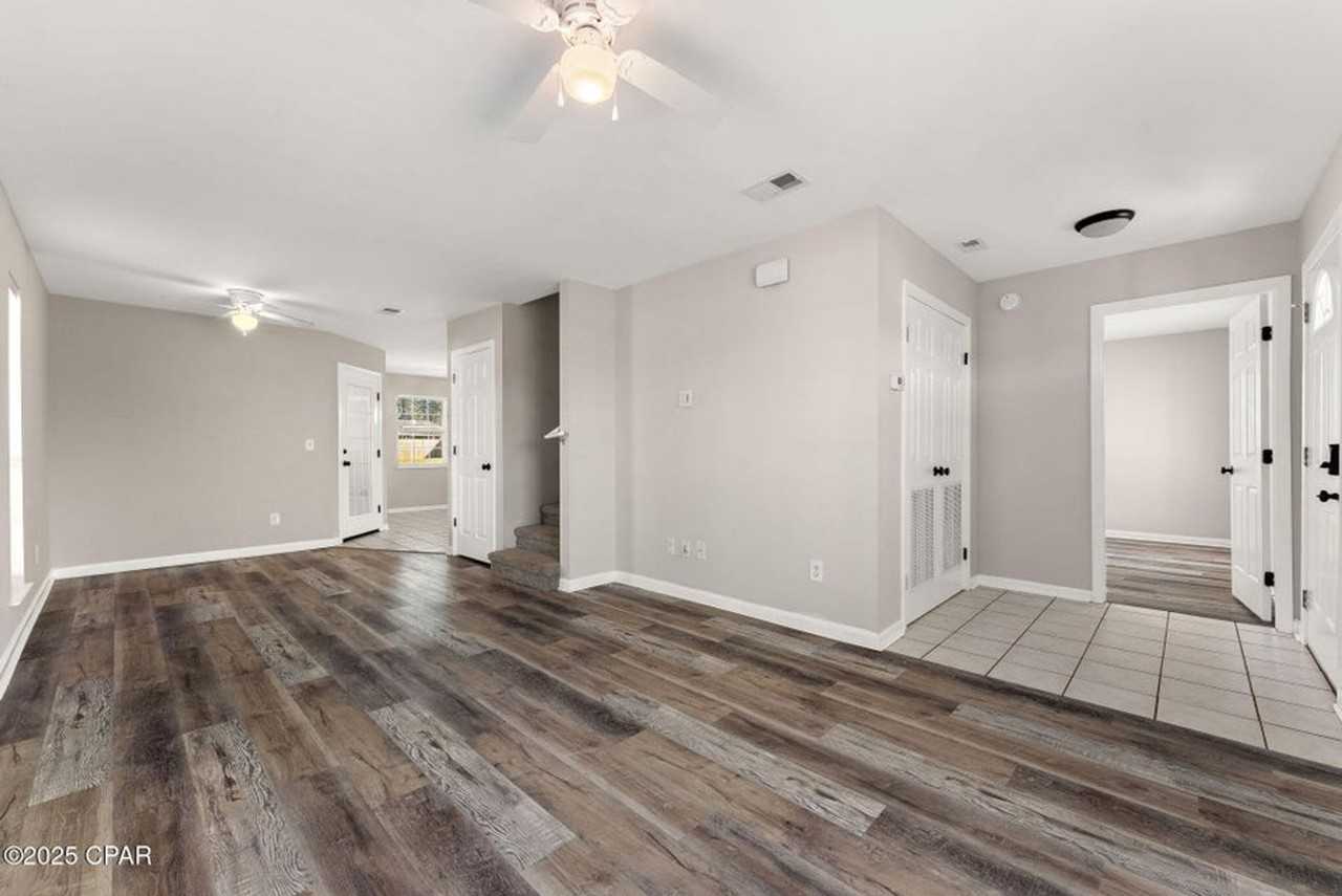 9110 Sunshine Dr - Photo 5 of 34