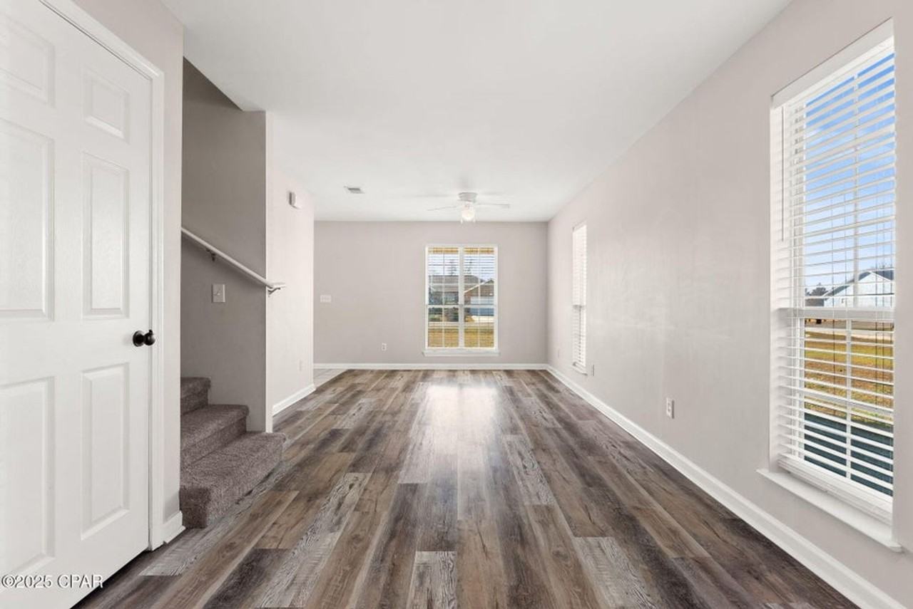 9110 Sunshine Dr - Photo 7 of 34