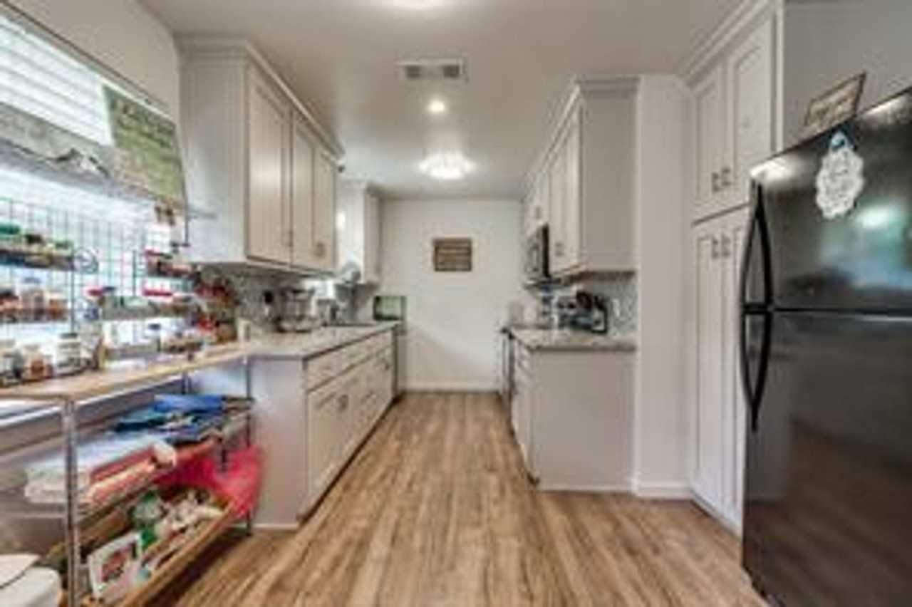 6706 Flamingo Rd - Photo 5 of 13