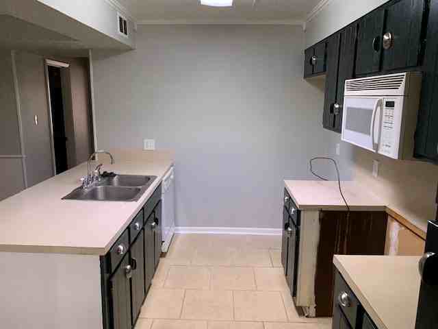 323 John Wesley Blvd - Photo 4 of 10