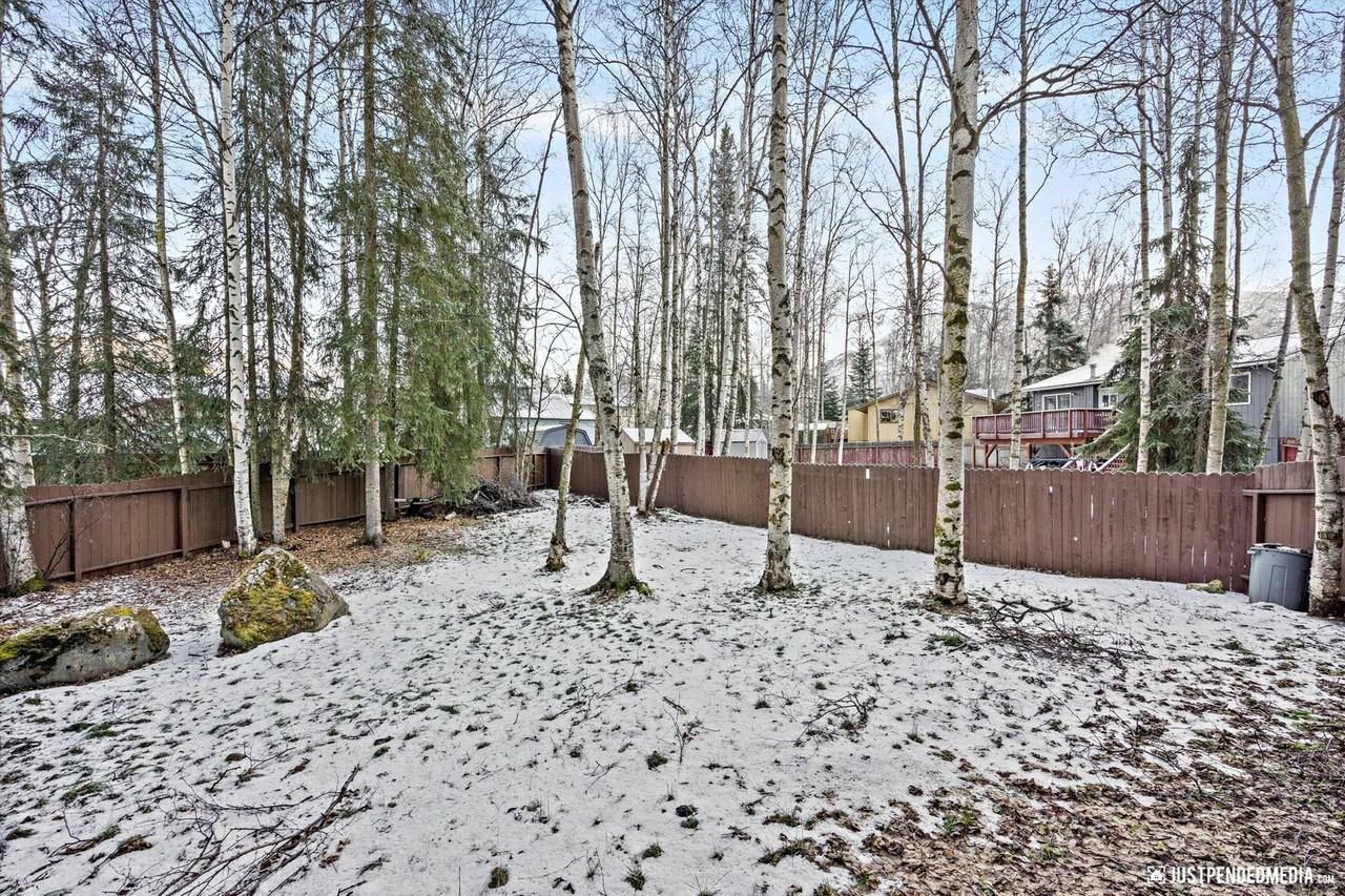 9710 Sinina Cir - Photo 2 of 21