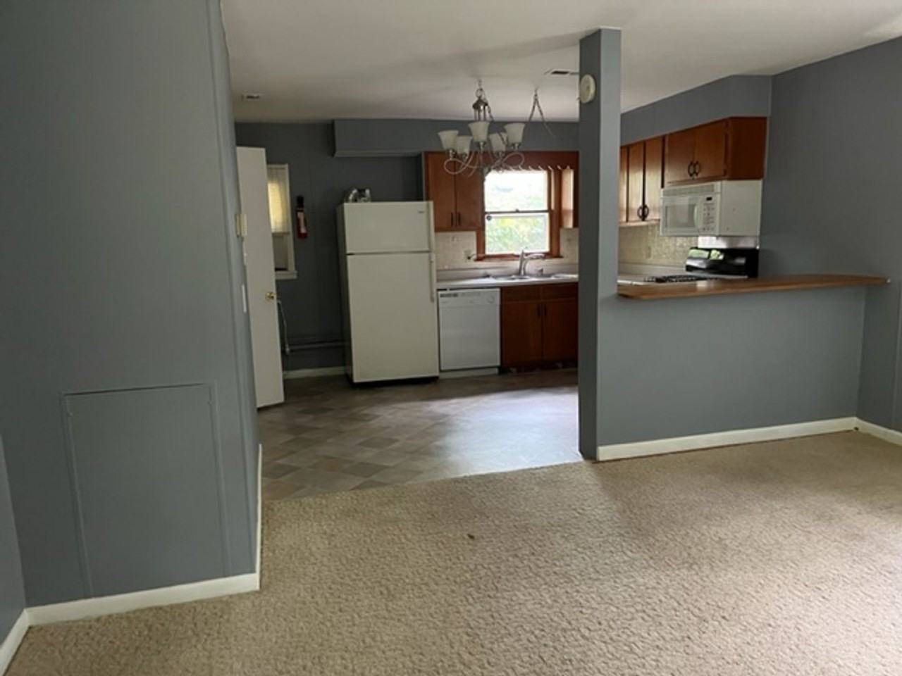 2620 1/2 S Madison St - Photo 2 of 9