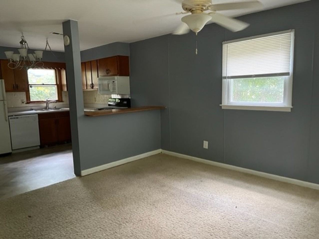 2620 1/2 S Madison St - Photo 3 of 9