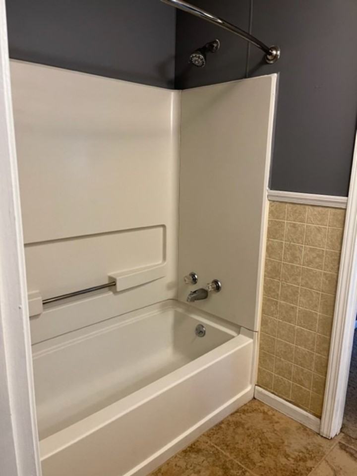 2620 1/2 S Madison St - Photo 7 of 9