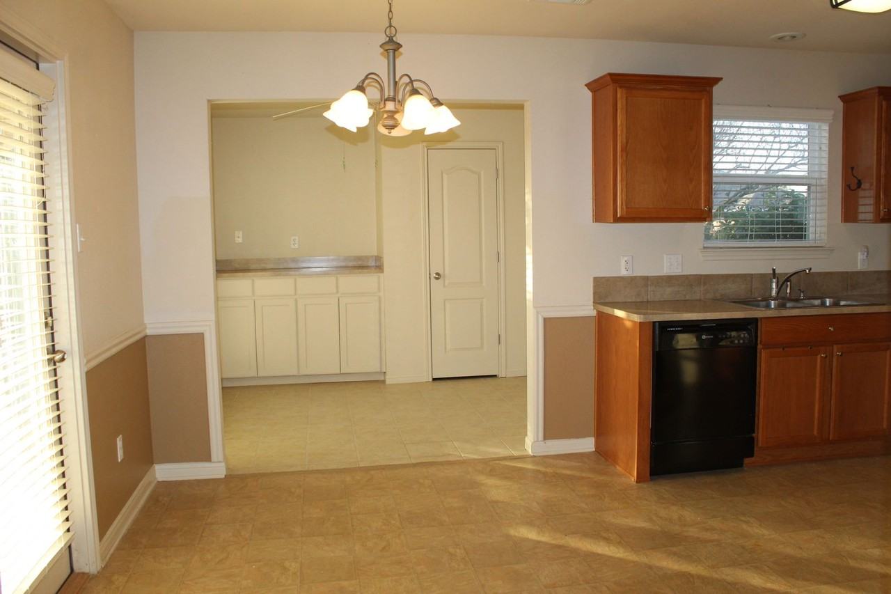 1112 Wild Wood - Photo 7 of 24