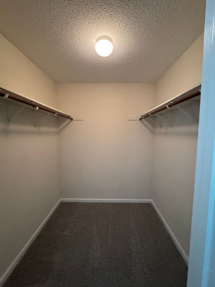 317 E Church St - Photo 5 of 11