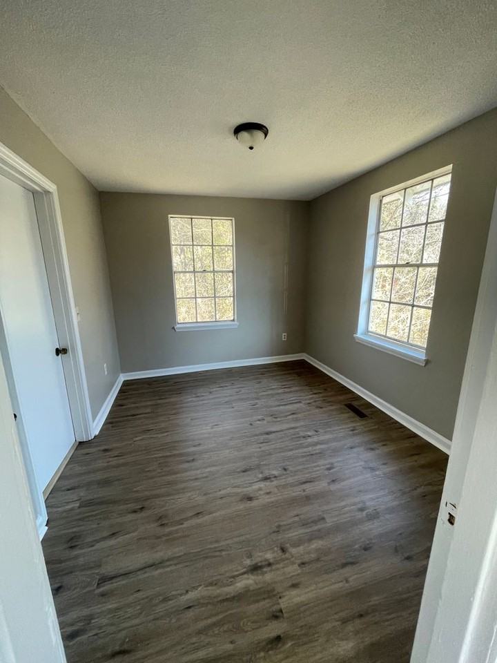 619 Shannon Ave - Photo 6 of 6