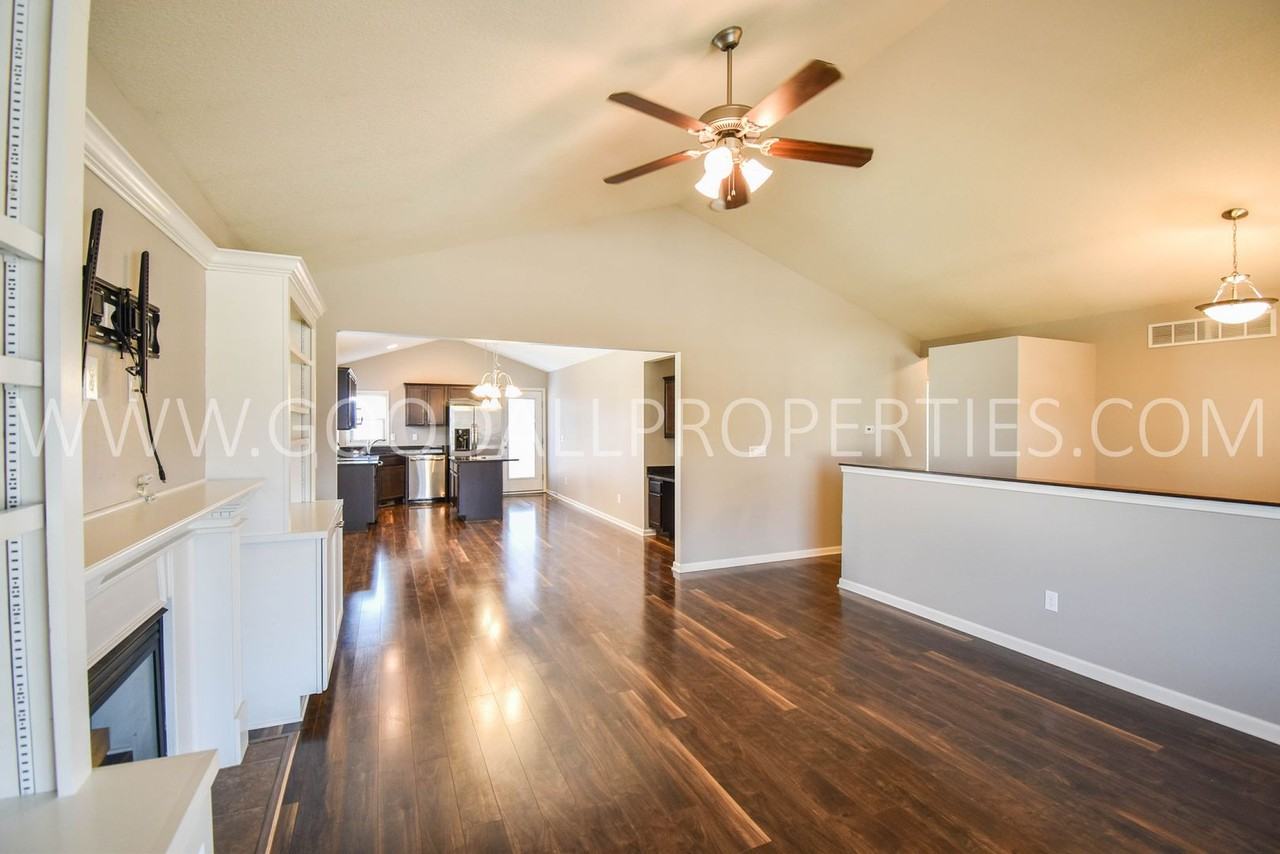 1255 Se Waddell Way - Photo 6 of 50