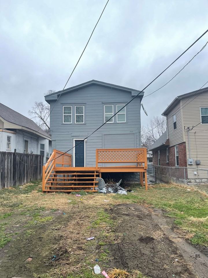 312 N Drury Ave - Photo 2 of 10