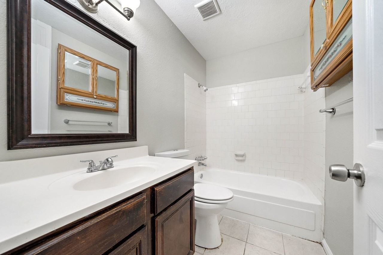 3224 Scotch Moss Ln - Photo 2 of 10