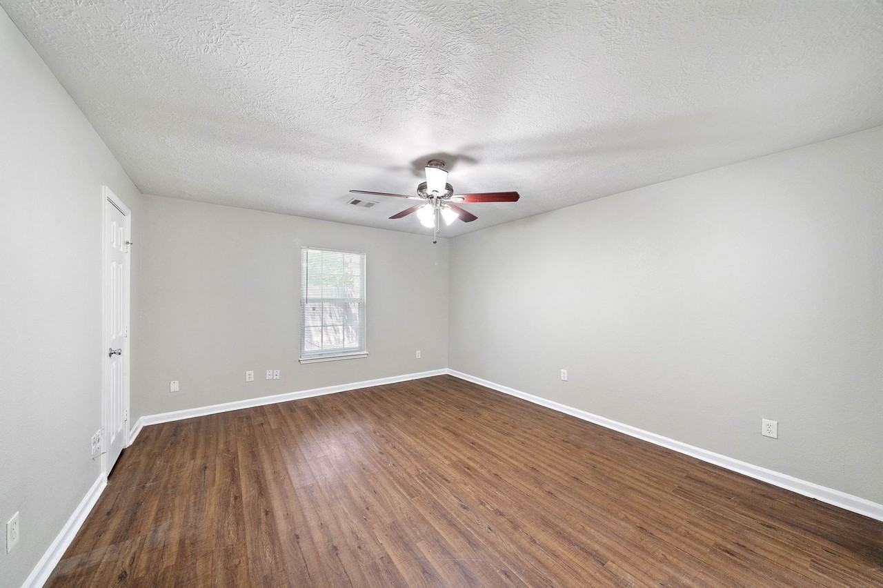 3224 Scotch Moss Ln - Photo 3 of 10