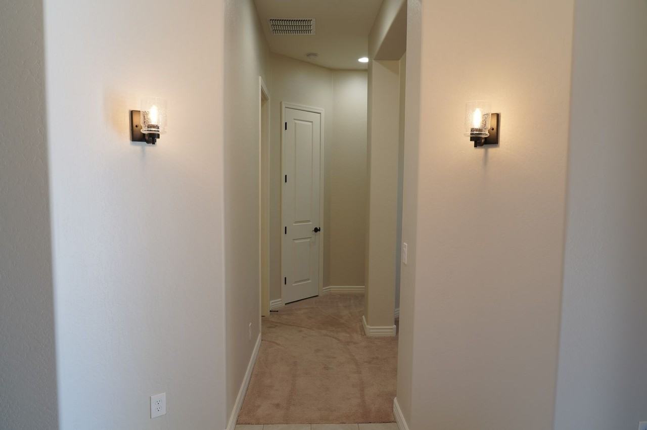 10274 W Fetlock Trl - Photo 7 of 24