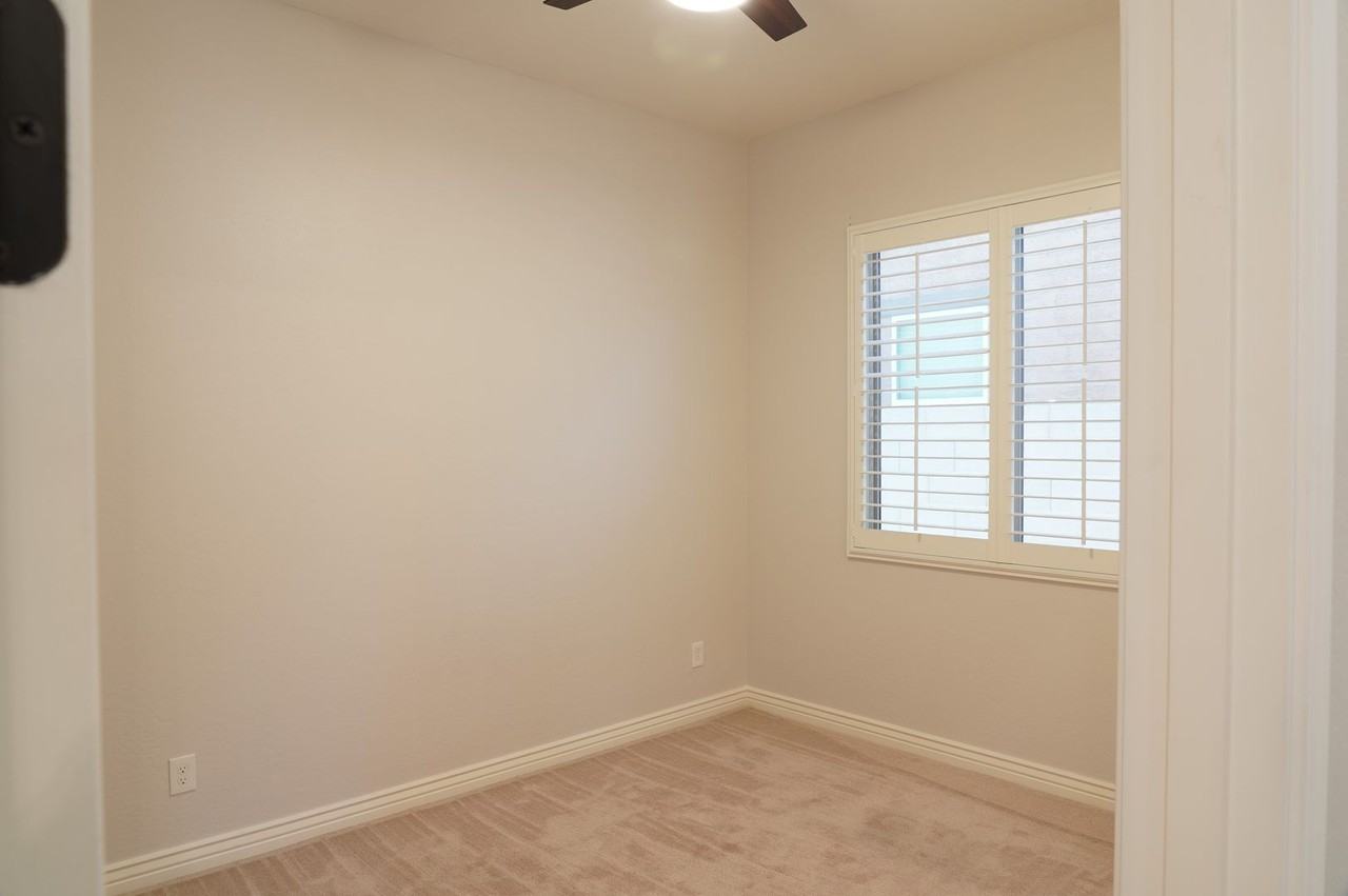 10274 W Fetlock Trl - Photo 7 of 30