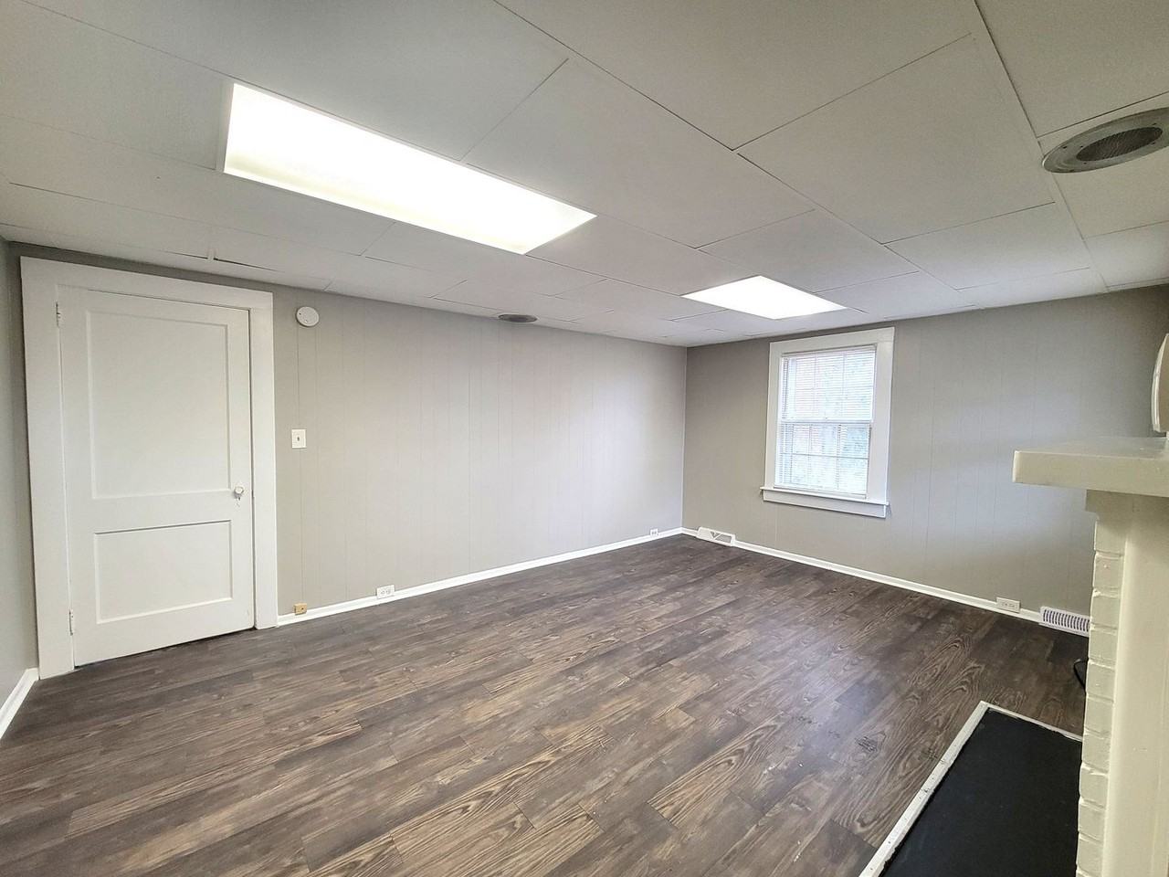 3810 Plainview Rd - Photo 3 of 16