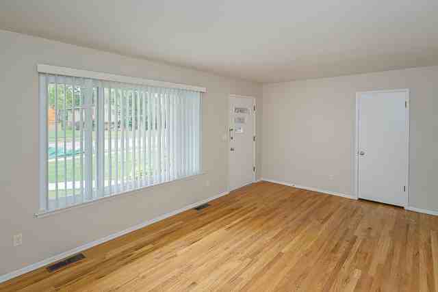 900 Patricia Ave - Photo 3 of 25