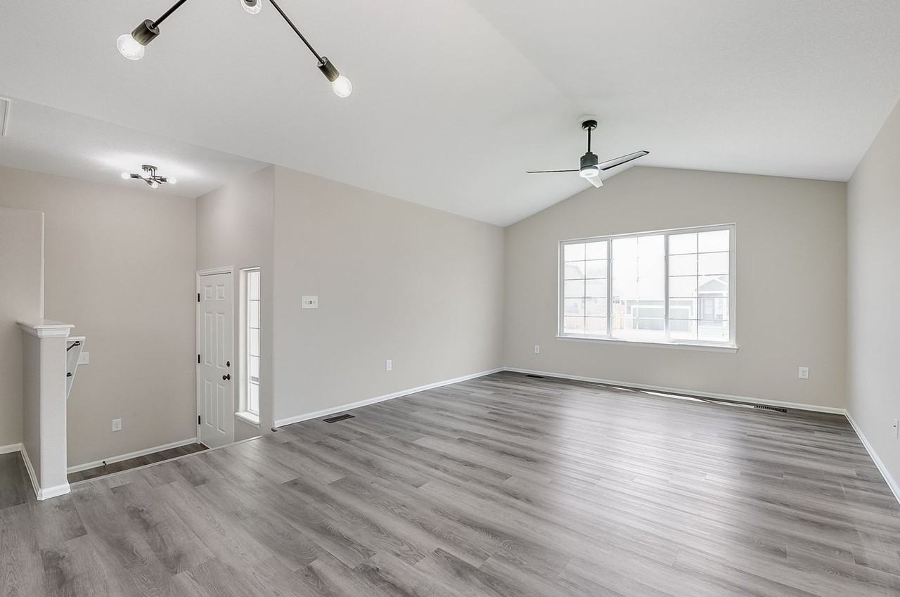 7346 Andover St - Photo 3 of 24